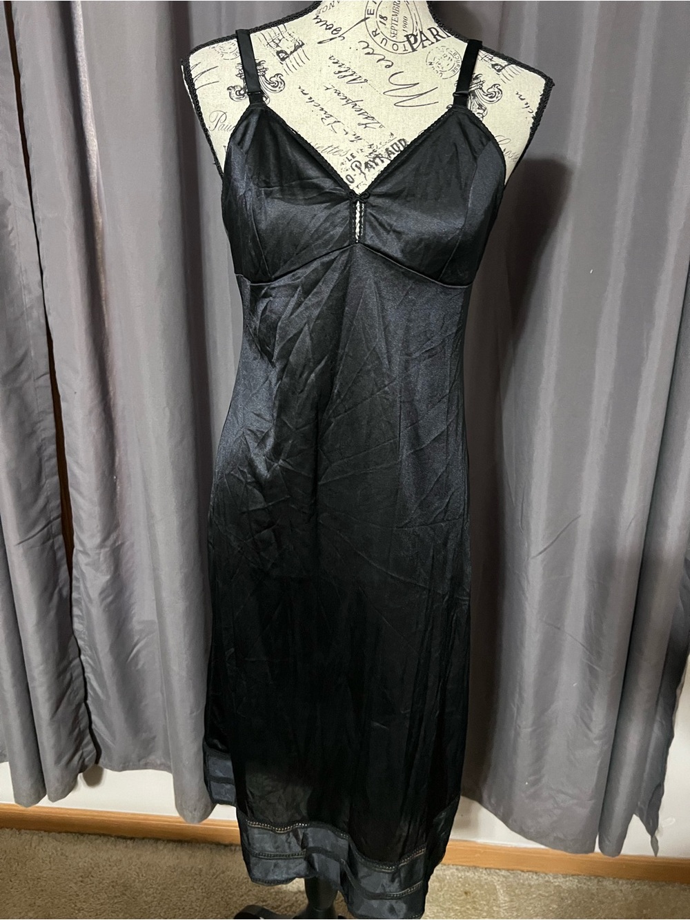 VTG Montgomery Ward Black Nylon Full Slip Dress Sz 14 36 Lace Trim V-Neck